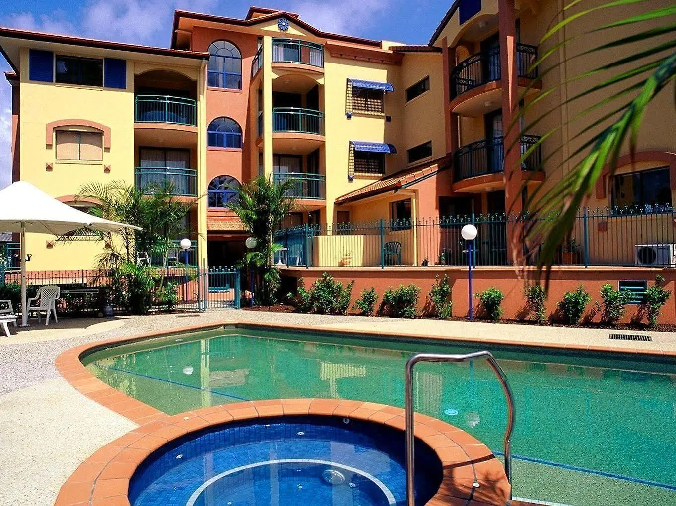 Aruba Sands Resort Broadbeach 4*,  Australia